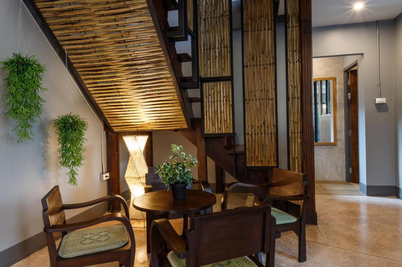 Hostel One Art And Gallery Chiang Mai Exterior foto