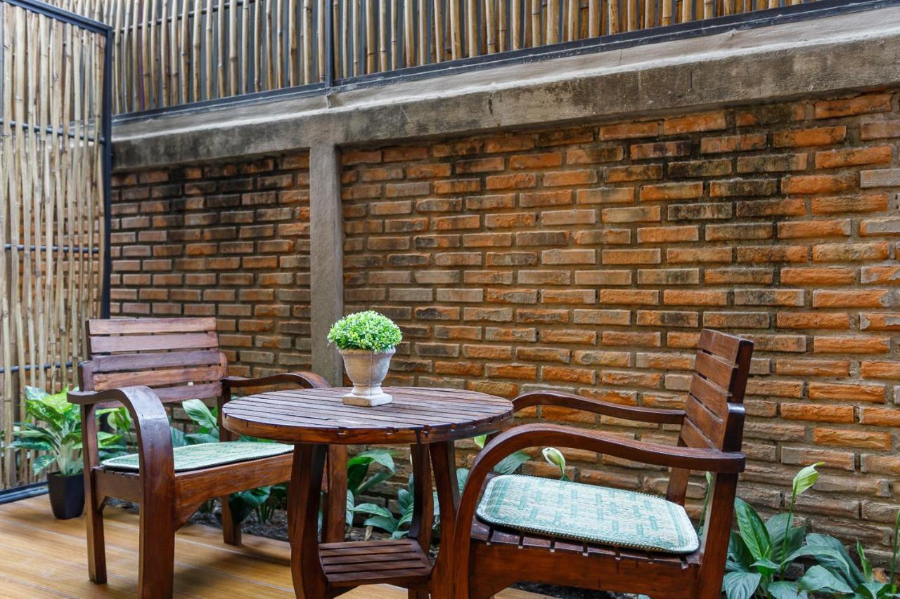 Hostel One Art And Gallery Chiang Mai Exterior foto